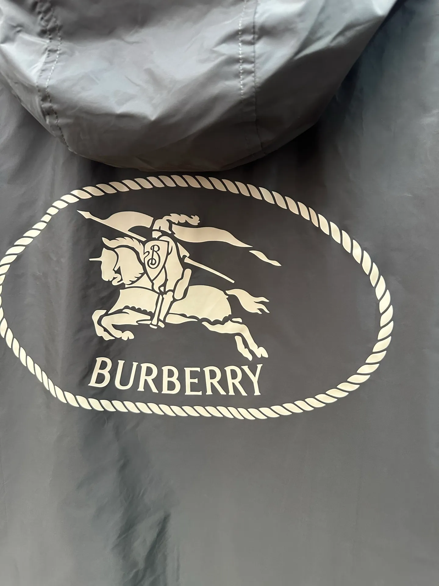 burberry ： 100% 。 。 ， ， 。 ，Breathable ， 。 ： ： ， ， 。 ， 。 。 ， ， 。 ： SIZE: S M L XL